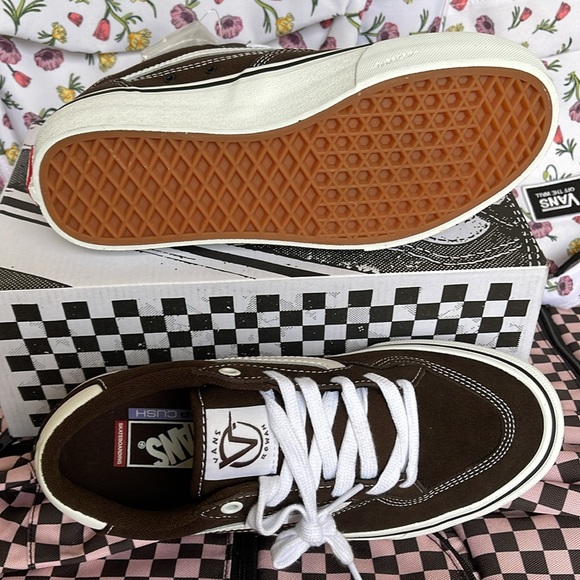 Vans Men’s Rowan
Dark Brown
VN0A5JICDRB Sneakers - Picture 4 of 16